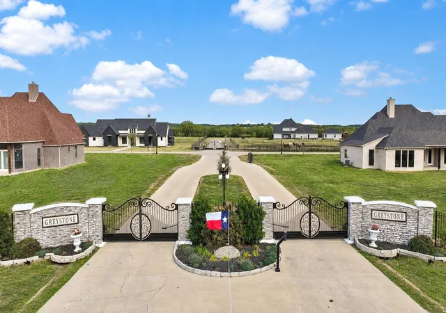 Photo 1 of Land for sale at Lot 20a Newstone Ct, Waxahachie, TX 75167 | MLS# 21365750 | Listing updated on 2026-08-21