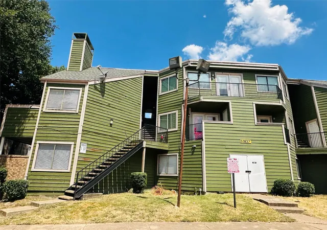 Photo 2 of Condo for sale at 9837 Walnut St #S202, Dallas, TX 75243 | MLS# 21366131 | Listing updated on 2026-08-24