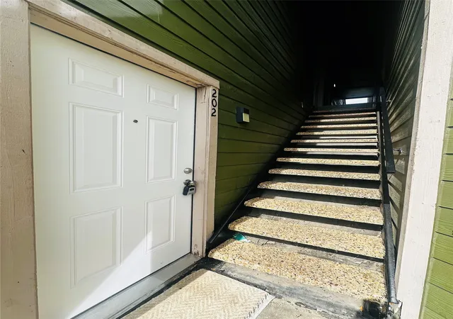 Photo 4 of Condo for sale at 9837 Walnut St #S202, Dallas, TX 75243 | MLS# 21366131 | Listing updated on 2026-08-24