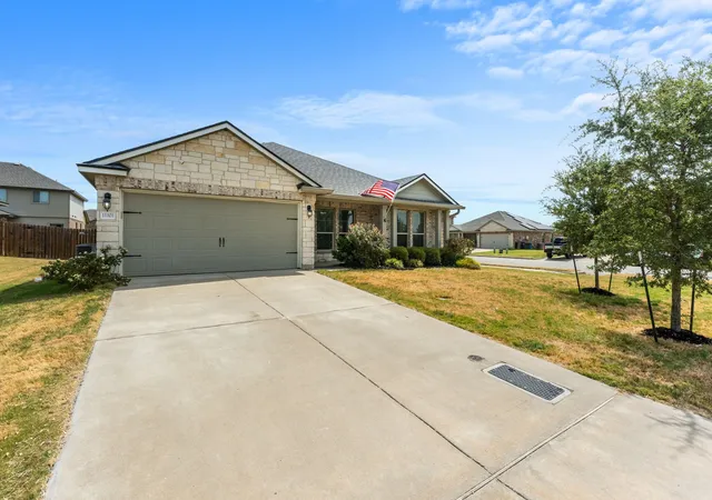Photo 3 of Single family home for sale at 11101 Beckon, Waco, TX 76708 | MLS# 21365182 | Listing updated on 2026-08-21