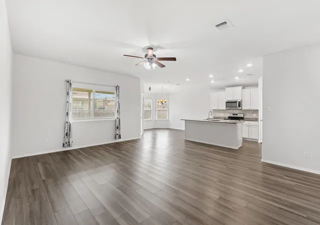 Photo 4 of Single family home for sale at 11101 Beckon, Waco, TX 76708 | MLS# 21365182 | Listing updated on 2026-08-21