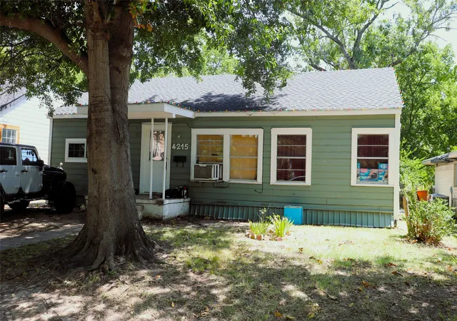 Photo 1 of Single family home for sale at 4215 Gee St, Greenville, TX 75401 | MLS# 21364282 | Listing updated on 2026-08-21