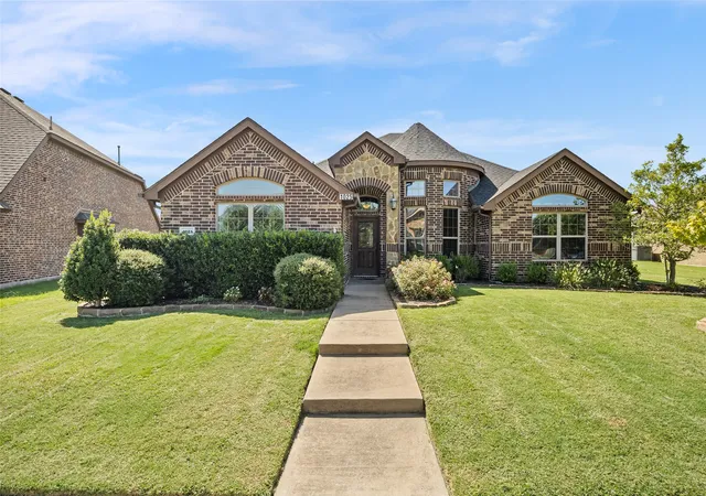 Photo 1 of Single family home for sale at 1025 Lincoln Dr, Royse City, TX 75189 | MLS# 21364220 | Listing updated on 2026-08-25