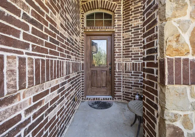 Photo 2 of Single family home for sale at 1025 Lincoln Dr, Royse City, TX 75189 | MLS# 21364220 | Listing updated on 2026-08-25