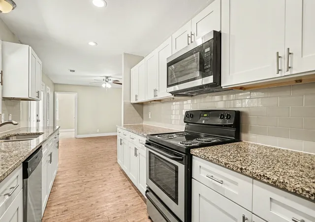 Photo 3 of Single family home for sale at 6705 Yosemite Dr, Fort Worth, TX 76112 | MLS# 21363670 | Listing updated on 2026-08-21