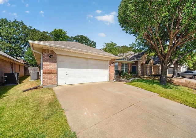 Photo 2 of Single family home for sale at 4413 Slick Rock Chase, Fort Worth, TX 76040 | MLS# 21366145 | Listing updated on 2026-08-22