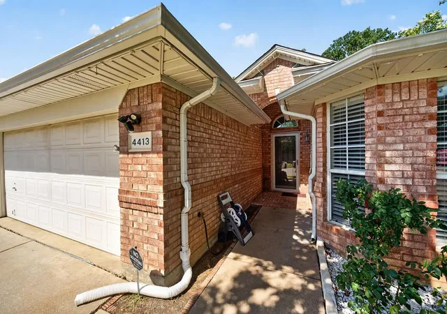 Photo 3 of Single family home for sale at 4413 Slick Rock Chase, Fort Worth, TX 76040 | MLS# 21366145 | Listing updated on 2026-08-22