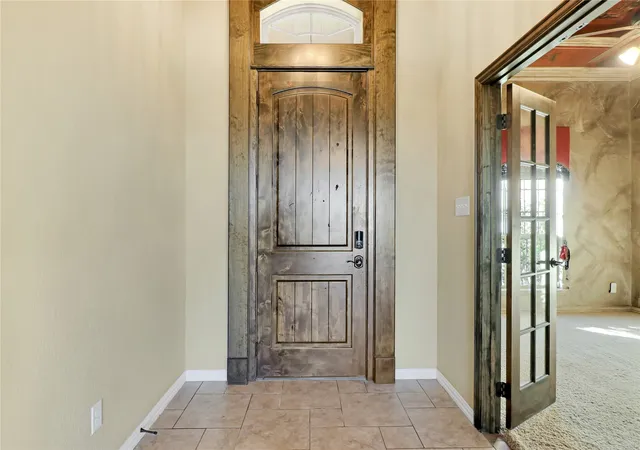 Photo 4 of Single family home for sale at 694 Jennings Ln, Azle, TX 76020 | MLS# 21366195 | Listing updated on 2026-08-21
