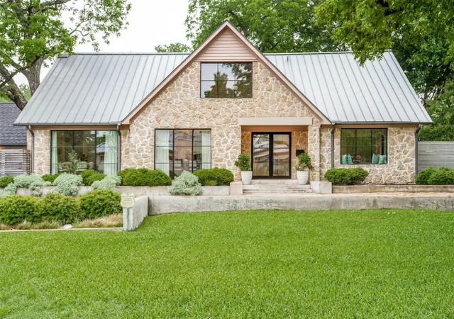 Single family home for sale at 4325 Pomona Rd, Dallas, TX 75209 | MLS# 21366181