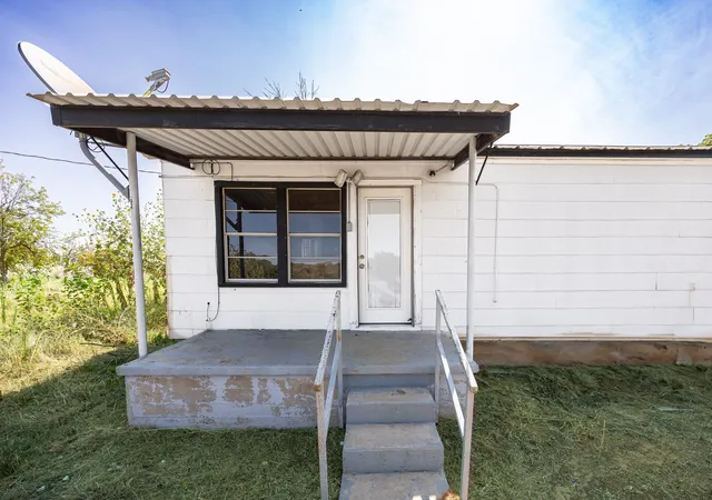 Photo 1 of Single family home for sale at 549 County Road 4699, Boyd, TX 76023 | MLS# 21365393 | Listing updated on 2026-08-21