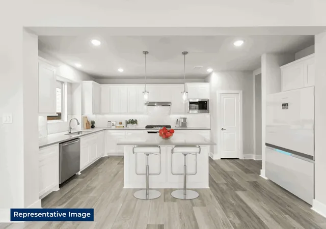 Photo 3 of Single family home for sale at 9917 Casa Frontera Dr, Fort Worth, TX 76179 | MLS# 21366232 | Listing updated on 2026-08-31