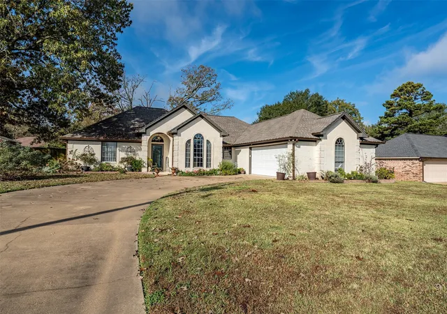 Single family home for sale at 18564 County Road 1100, Flint, TX 75762 | MLS# 21366231