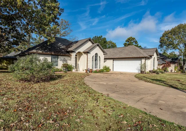 Photo 3 of Single family home for sale at 18564 County Road 1100, Flint, TX 75762 | MLS# 21366231 | Listing updated on 2026-09-30