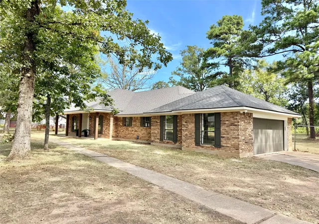 Photo 3 of Sale Pending at 6750 Santa Monica Blvd, Shreveport, LA 71119 | MLS# 21365080 | Listing updated on 2026-08-26