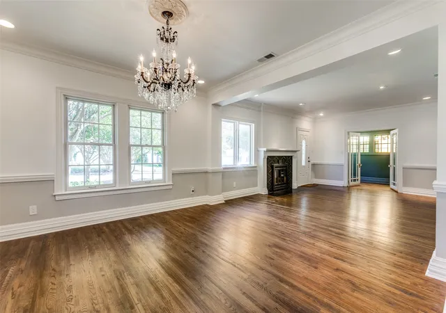 Photo 2 of Single family home for sale at 5027 Stoneleigh Ave, Dallas, TX 75235 | MLS# 21363128 | Listing updated on 2026-08-21