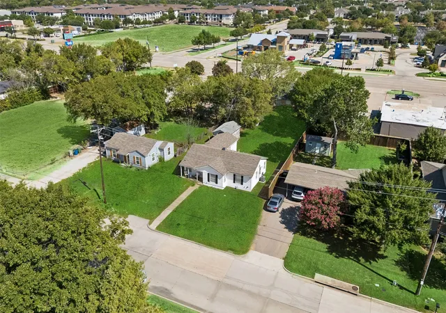 Photo 1 of Land for sale at 809 E Wall St, Grapevine, TX 76051 | MLS# 21366298 | Listing updated on 2026-08-24