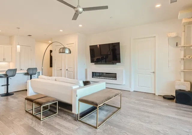 Photo 2 of Condo for sale at 15875 Spectrum Dr #2101, Addison, TX 75001 | MLS# 21355968 | Listing updated on 2026-08-27