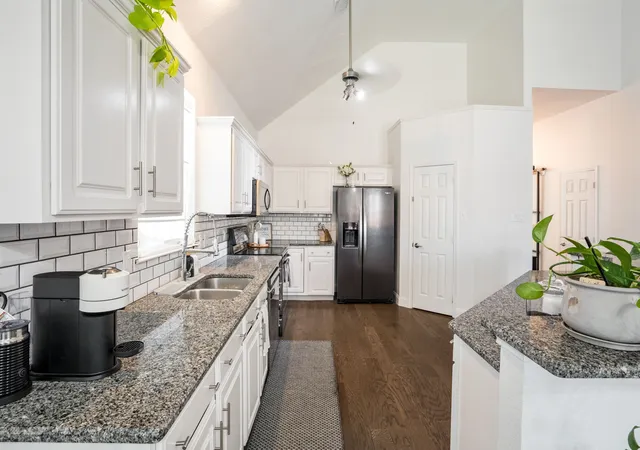 Photo 3 of Single family home for sale at 3010 Harborview Blvd, Rowlett, TX 75088 | MLS# 21363636 | Listing updated on 2026-10-07