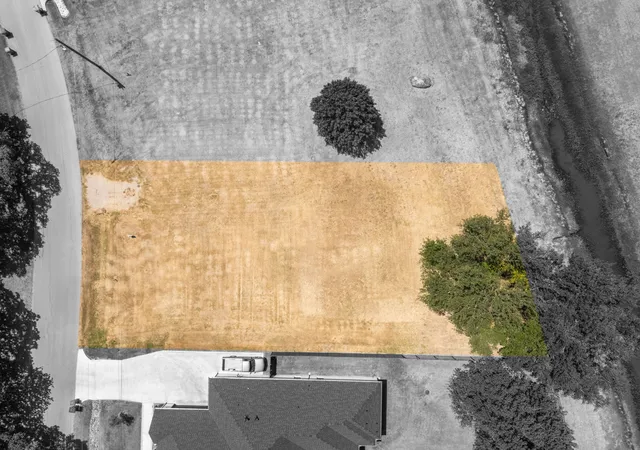 Photo 1 of Land for sale at 7612 Cranford Ct, Arlington, TX 76001 | MLS# 21366336 | Listing updated on 2026-08-21