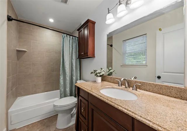 Photo 3 of Sale Pending at 241 Crockett Ln, Hewitt, TX 76643 | MLS# 21365502 | Listing updated on 2026-09-05