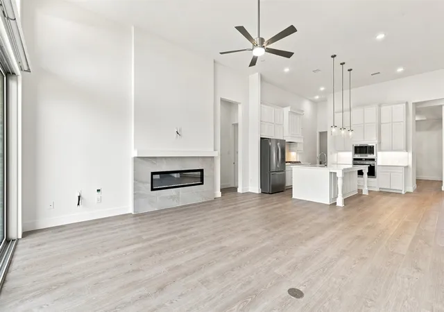 Photo 4 of Single family home for sale at 15264 Heartland Dr, Frisco, TX 75035 | MLS# 21365077 | Listing updated on 2026-08-23