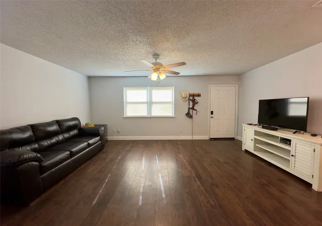 Photo 4 of Single family home for sale at 411 Mill St, Cumby, TX 75433 | MLS# 21366369 | Listing updated on 2026-08-23
