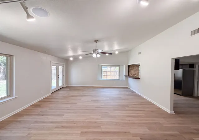 Photo 3 of Single family home for sale at 220 Grand Meadow Dr, Fort Worth, TX 76108 | MLS# 21365190 | Listing updated on 2026-10-09