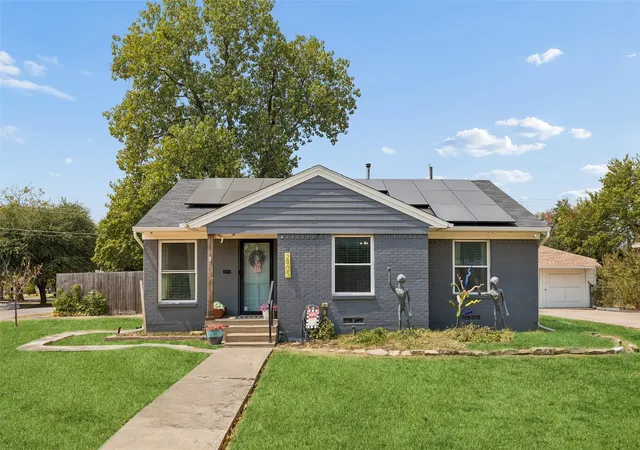 Photo 1 of Single family home for sale at 2905 Highwood Dr, Dallas, TX 75228 | MLS# 21365254 | Listing updated on 2026-08-28