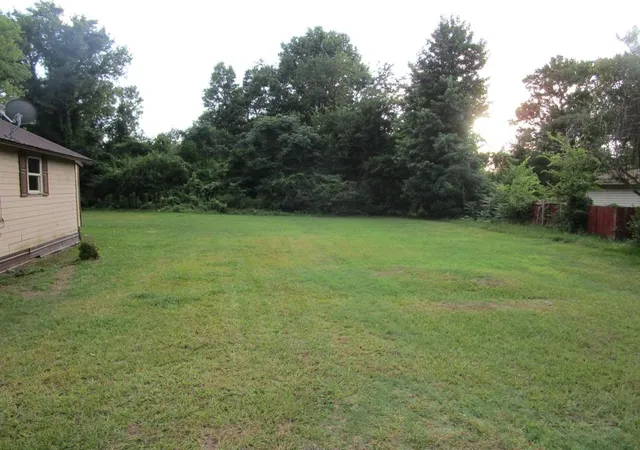 Photo 3 of Sale Pending at 402 Dorsey St, Linden, TX 75563 | MLS# 21366410 | Listing updated on 2026-09-20