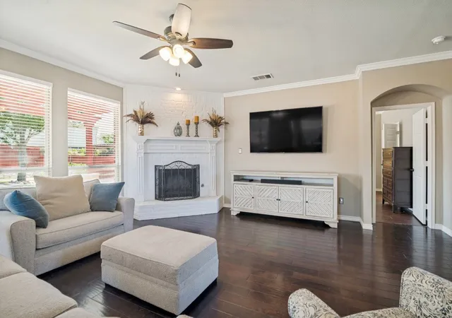 Photo 4 of Single family home for sale at 302 Highland Valley Ct, Wylie, TX 75098 | MLS# 21364684 | Listing updated on 2026-09-23