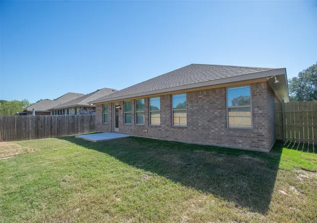 Photo 3 of Single family home for sale at 129 Westview Westview Dr, Gun Barrel City, TX 75156 | MLS# 21366300 | Listing updated on 2026-08-21