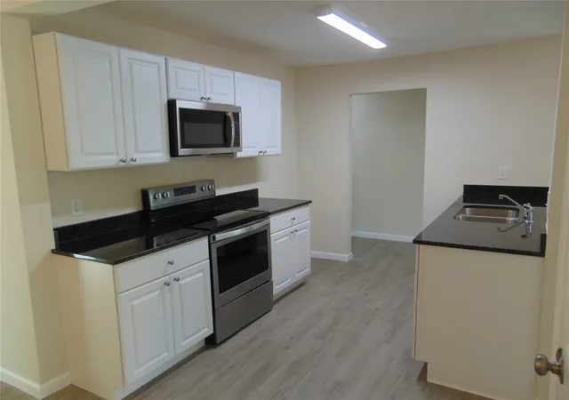 Photo 3 of Sale Pending at 1214 19th St, Grand Prairie, TX 75050 | MLS# 21347126 | Listing updated on 2026-08-31
