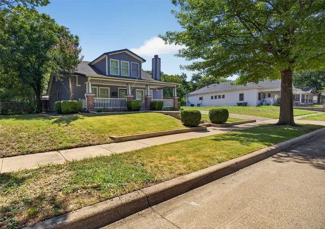 Photo 3 of Single family home for sale at 2205 College Ave, Fort Worth, TX 76110 | MLS# 21345922 | Listing updated on 2026-09-22