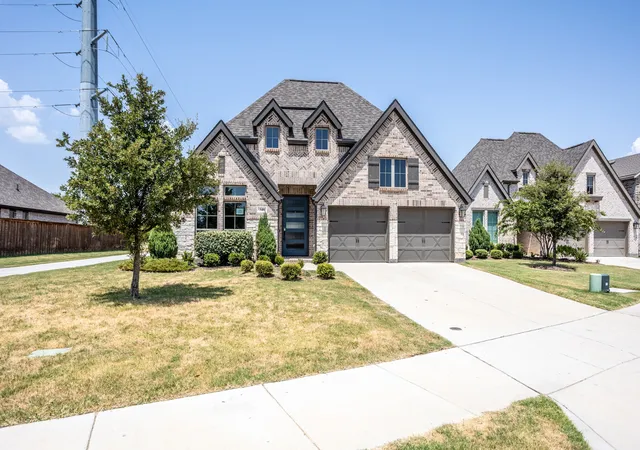 Photo 1 of Single family home for sale at 340 Moonvine Dr, Little Elm, TX 75068 | MLS# 21366440 | Listing updated on 2026-09-26