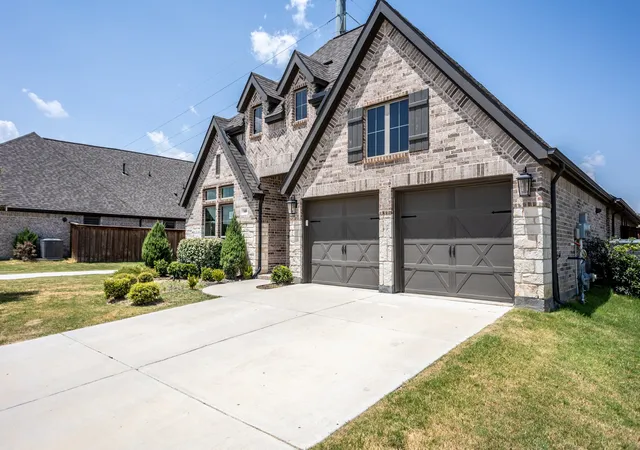 Photo 2 of Single family home for sale at 340 Moonvine Dr, Little Elm, TX 75068 | MLS# 21366440 | Listing updated on 2026-09-26