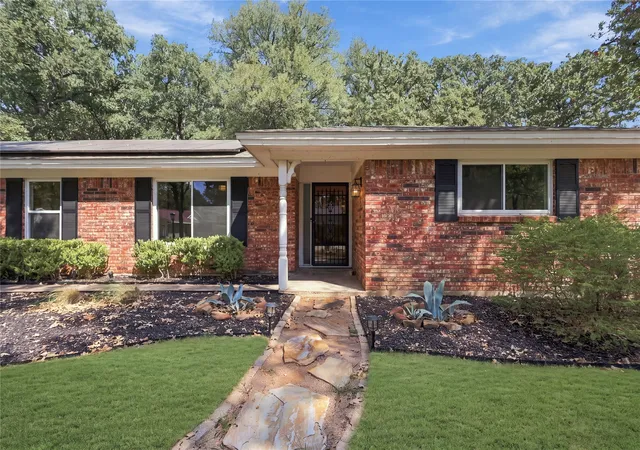 Photo 3 of Single family home for sale at 1312 Kathryn St, Hurst, TX 76053 | MLS# 21362050 | Listing updated on 2026-10-01