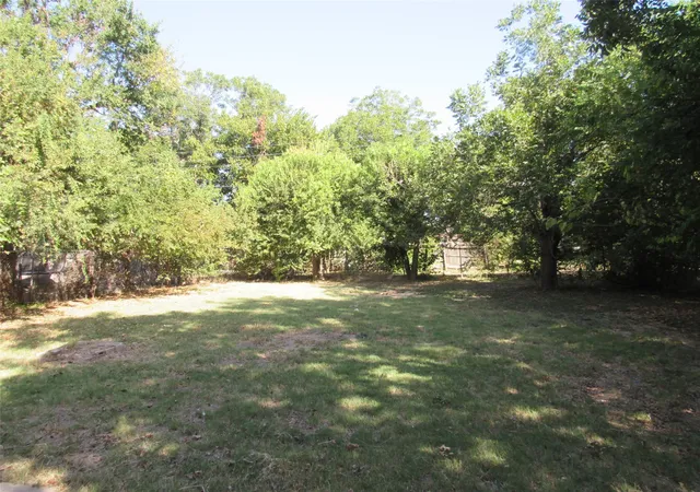 Photo 18 of Single family home for sale at 907 E Texas Ave, Mart, TX 76664 | MLS# 21365693 | Listing updated on 2026-09-26