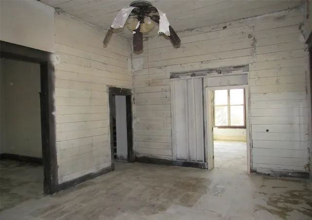 Photo 3 of Single family home for sale at 907 E Texas Ave, Mart, TX 76664 | MLS# 21365693 | Listing updated on 2026-09-26