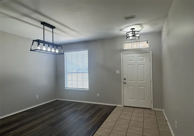 Photo 3 of Single family home for sale at 2800 Scott Pl, Mc Kinney, TX 75072 | MLS# 21366483 | Listing updated on 2026-08-22
