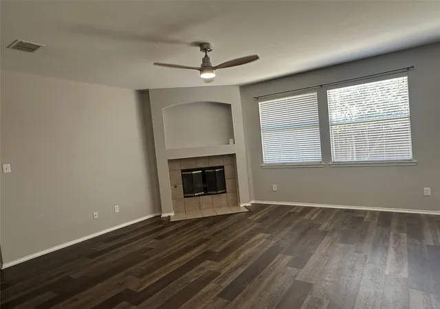 Photo 3 of Single family home for sale at 2800 Scott Pl, Mc Kinney, TX 75072 | MLS# 21366483 | Listing updated on 2026-08-22