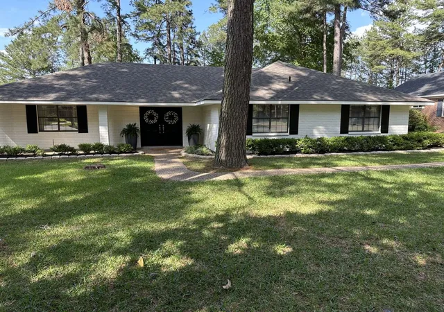 Photo 1 of Sale Pending at 717 Cobblestone Dr, Shreveport, LA 71106 | MLS# 21366488 | Listing updated on 2026-08-24