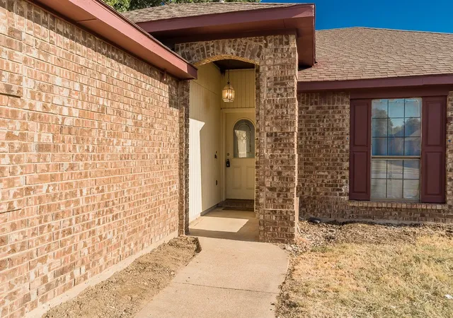 Photo 3 of Sale Pending at 6545 Meadowlark Ln E, Watauga, TX 76148 | MLS# 21366353 | Listing updated on 2026-09-17