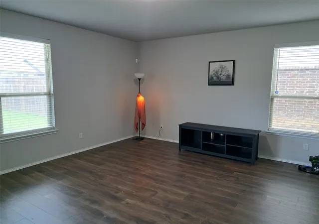 Photo 3 of Single family home for sale at 6273 Outrigger Rd, Fort Worth, TX 76179 | MLS# 21339145 | Listing updated on 2026-08-22