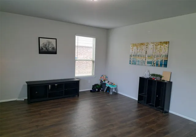 Photo 4 of Single family home for sale at 6273 Outrigger Rd, Fort Worth, TX 76179 | MLS# 21339145 | Listing updated on 2026-08-22