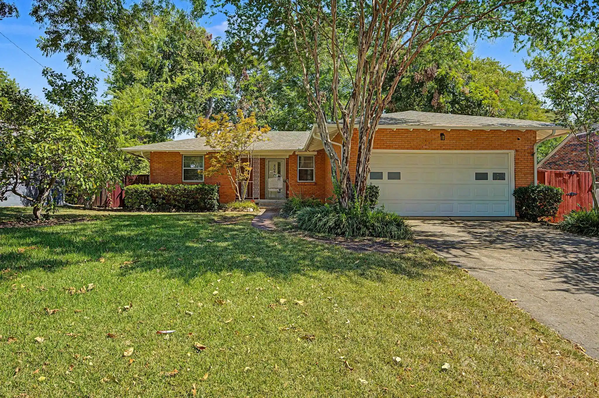 Photo 1 of Single family home for sale at 8046 Fall River Dr, Dallas, TX 75228 | MLS# 21365633 | Listing updated on 2026-10-13