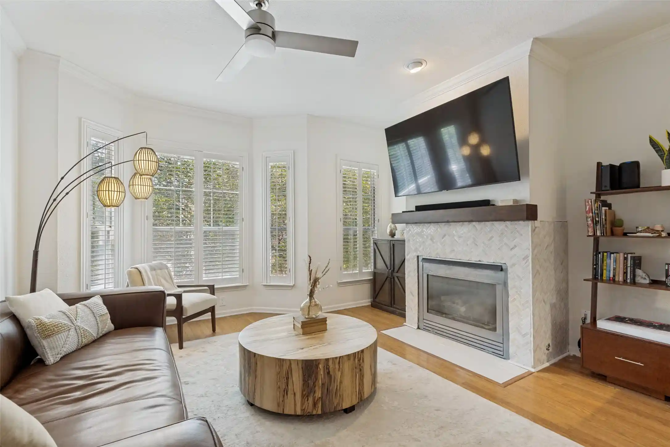 Photo 1 of Sale Pending at 2902 State St #22, Dallas, TX 75204 | MLS# 21366516 | Listing updated on 2026-10-24