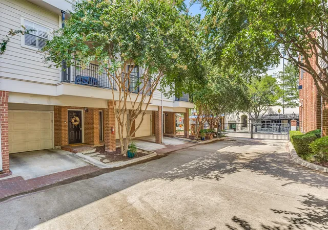 Photo 3 of Condo for sale at 2902 State St #22, Dallas, TX 75204 | MLS# 21366516 | Listing updated on 2026-10-07