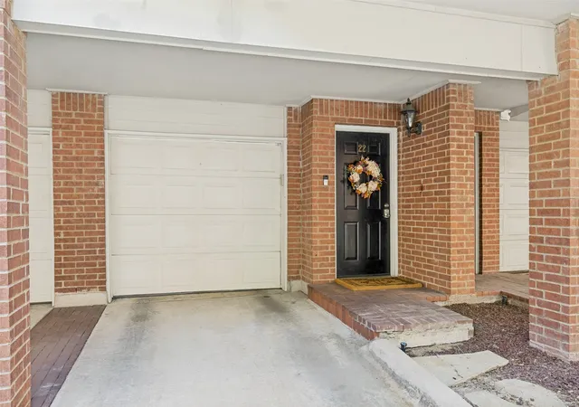 Photo 4 of Condo for sale at 2902 State St #22, Dallas, TX 75204 | MLS# 21366516 | Listing updated on 2026-10-07