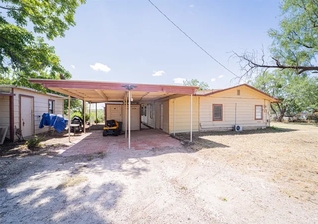 Photo 4 of Sale Pending at 170 Rocky Point Rd, Abilene, TX 79601 | MLS# 21365101 | Listing updated on 2026-09-01