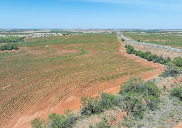Photo 4 of Single family home for sale at 136 County Road 428, Sweetwater, TX 79556 | MLS# 21366498 | Listing updated on 2026-08-25